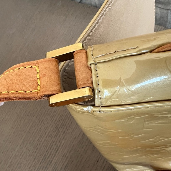 Louis Vuitton Vernis Thompson Street Shoulder Bag - Picture 13 of 14